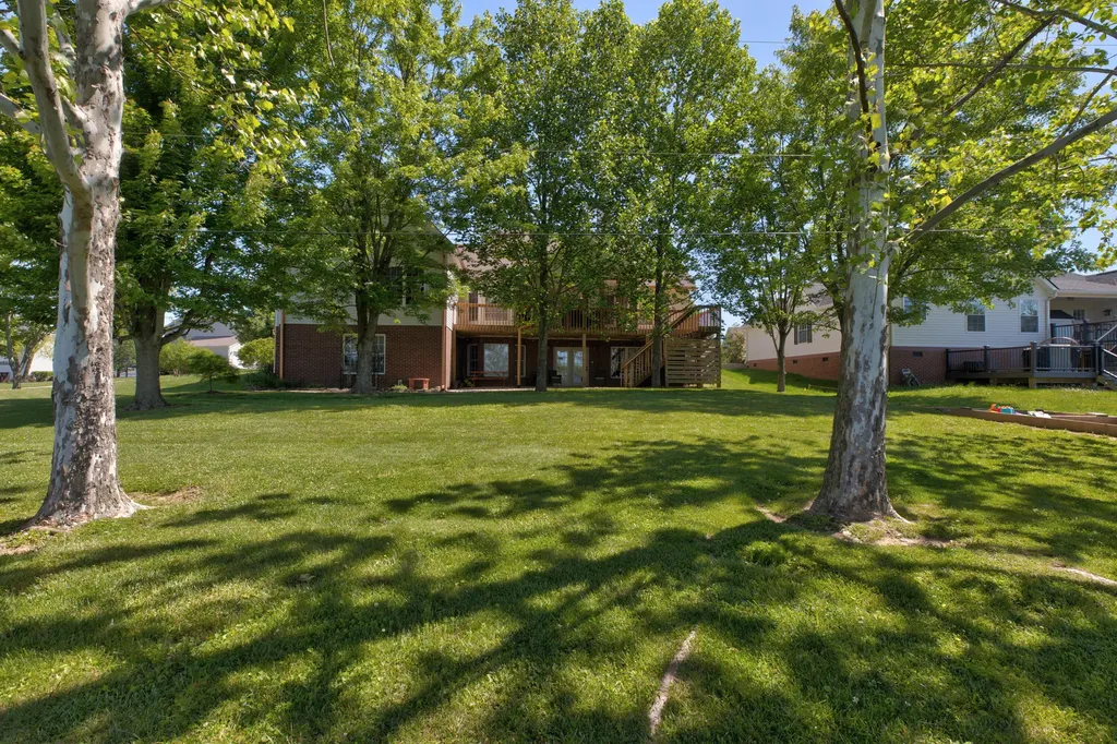 207 Hibiscus Lane Winchester KY 40391