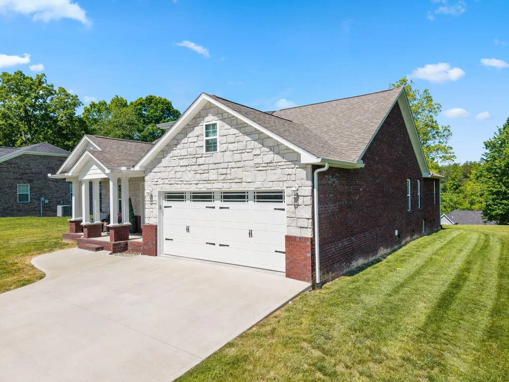 964 Mcwhorter Road London KY 40741