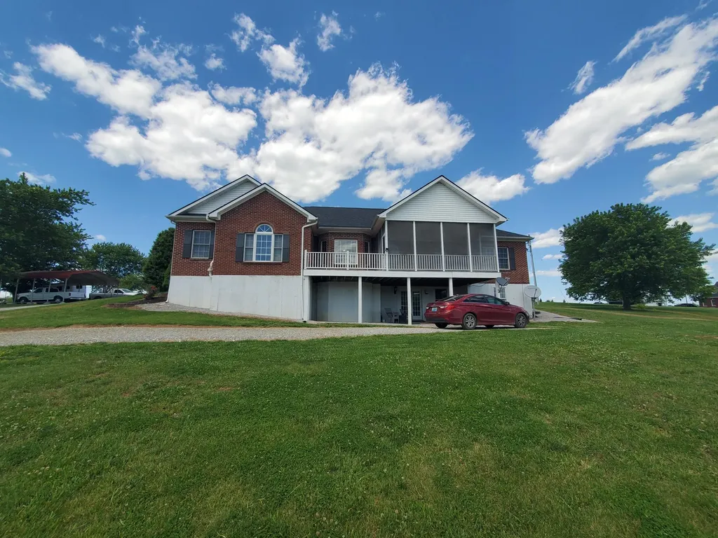 696 Pea Ridge Road Stamping Ground KY 40379