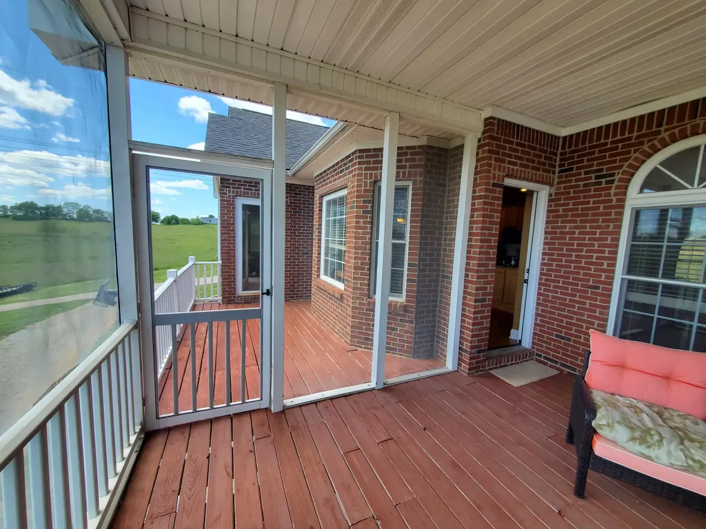 696 Pea Ridge Road Stamping Ground KY 40379