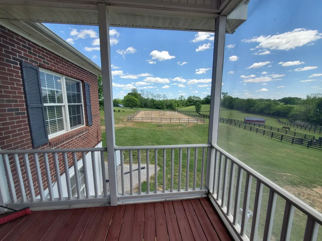 696 Pea Ridge Road Stamping Ground KY 40379