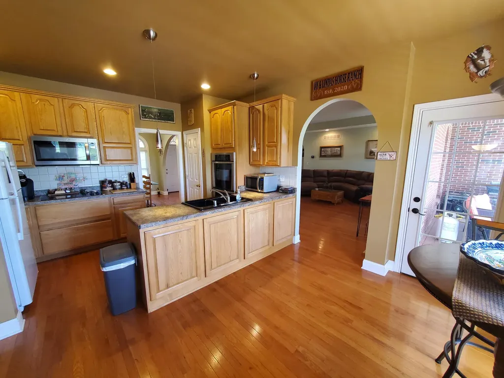 696 Pea Ridge Road Stamping Ground KY 40379