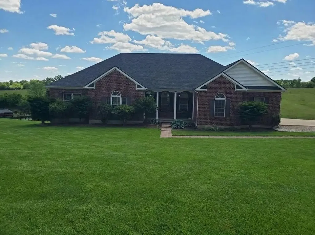 696 Pea Ridge Road Stamping Ground KY 40379
