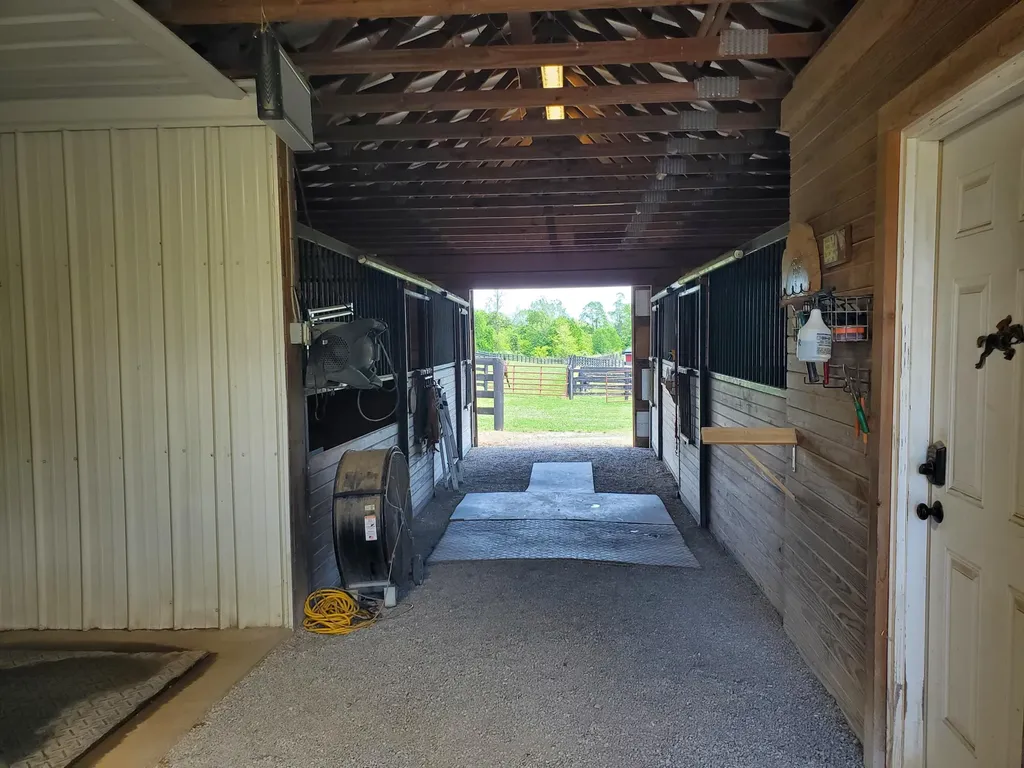 696 Pea Ridge Road Stamping Ground KY 40379