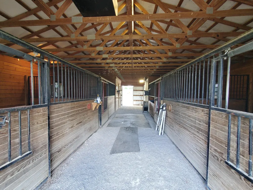 696 Pea Ridge Road Stamping Ground KY 40379