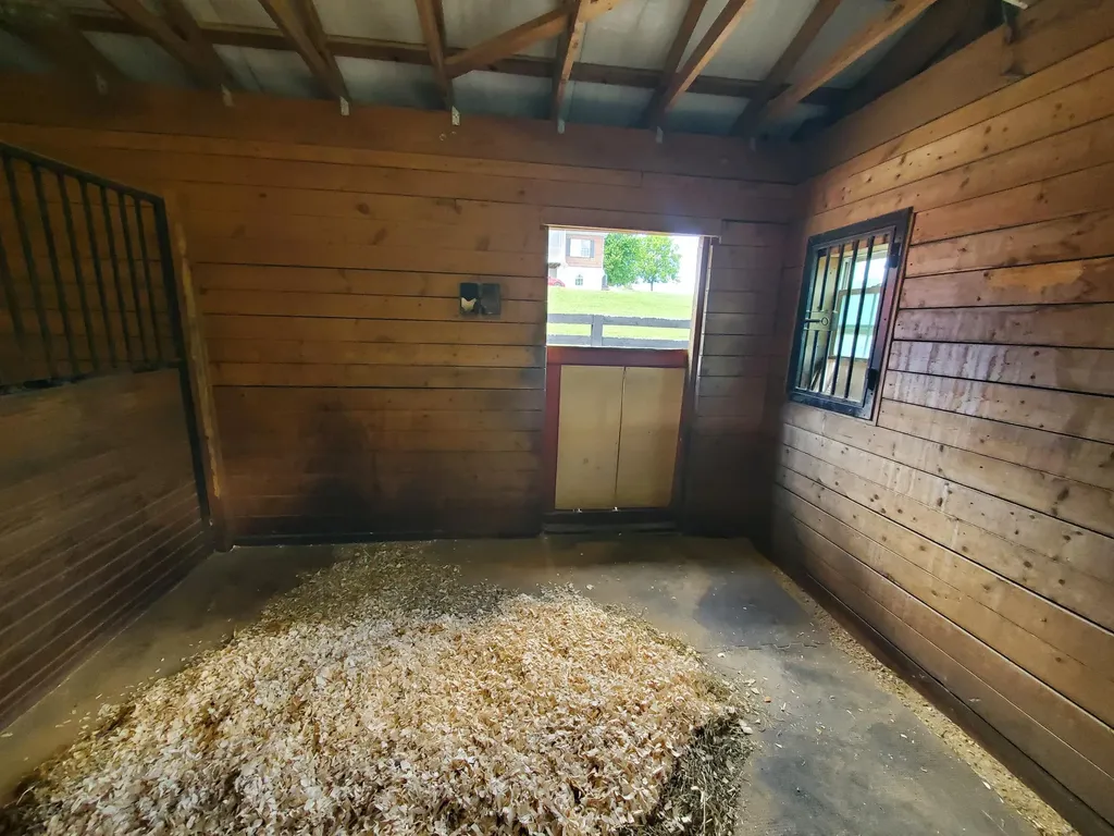 696 Pea Ridge Road Stamping Ground KY 40379