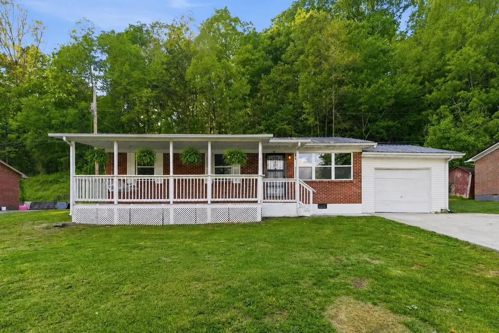 101 Holiday Hill Road Clay City KY 40312