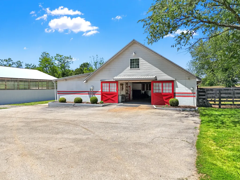 1300 Troy Road Wilmore KY 40390