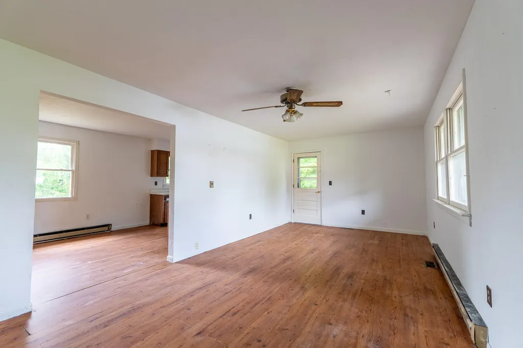 2122 State Highway 1651 Stearns KY 42647