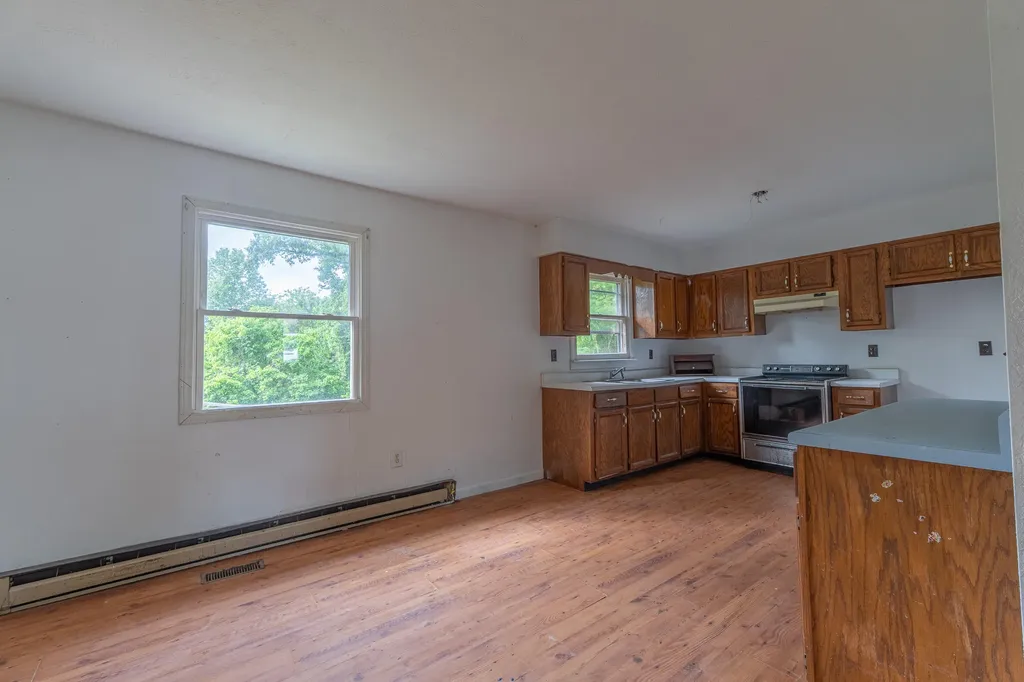 2122 State Highway 1651 Stearns KY 42647