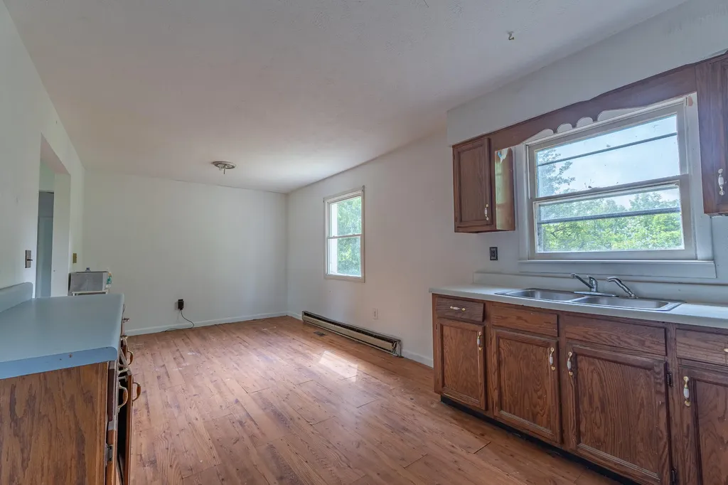 2122 State Highway 1651 Stearns KY 42647