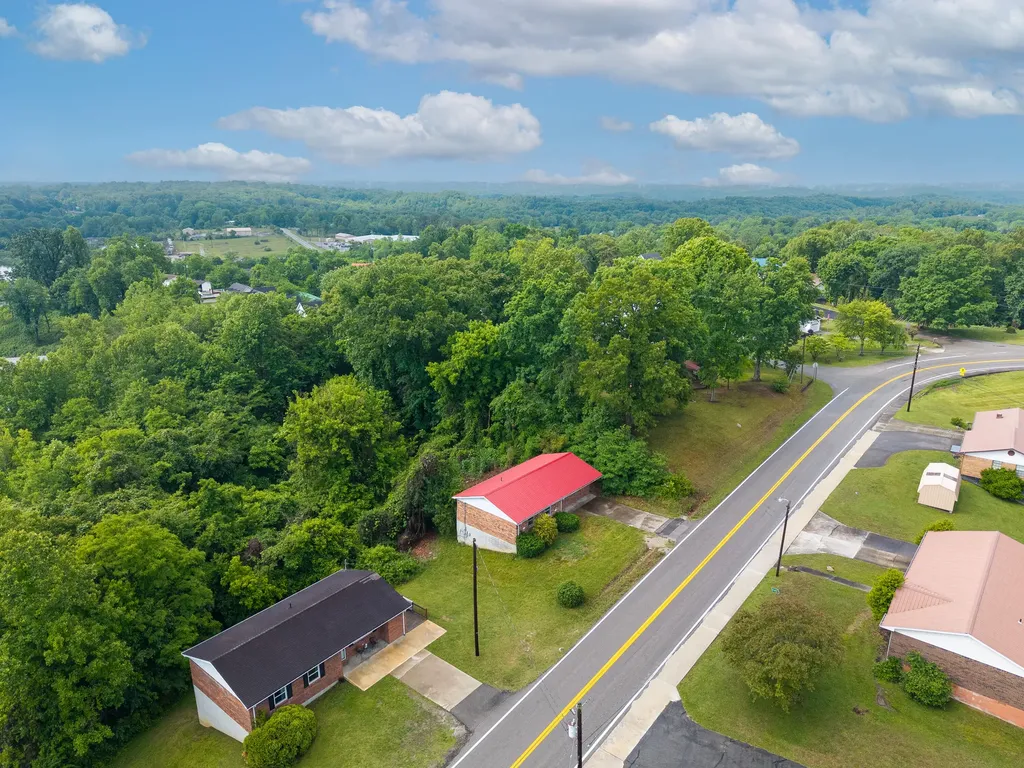 2122 State Highway 1651 Stearns KY 42647