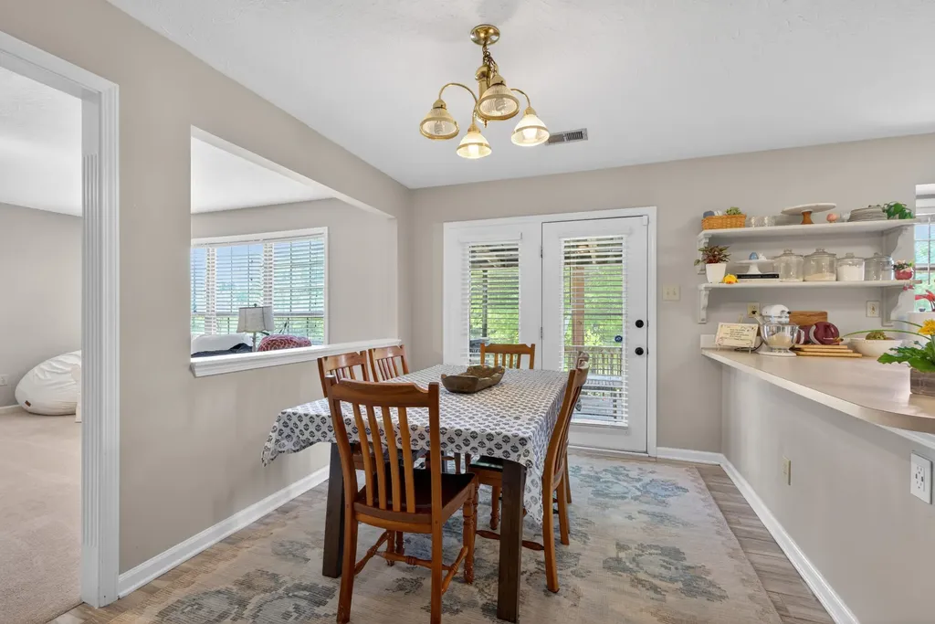 178 Old Post Road Paris KY 40361