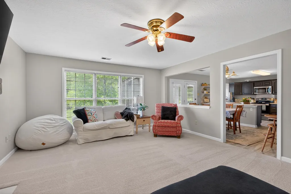 178 Old Post Road Paris KY 40361