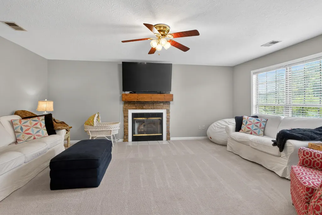 178 Old Post Road Paris KY 40361