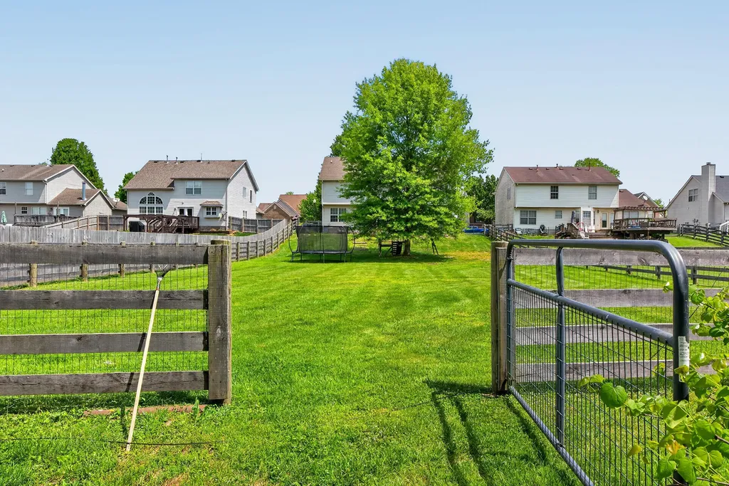 178 Old Post Road Paris KY 40361