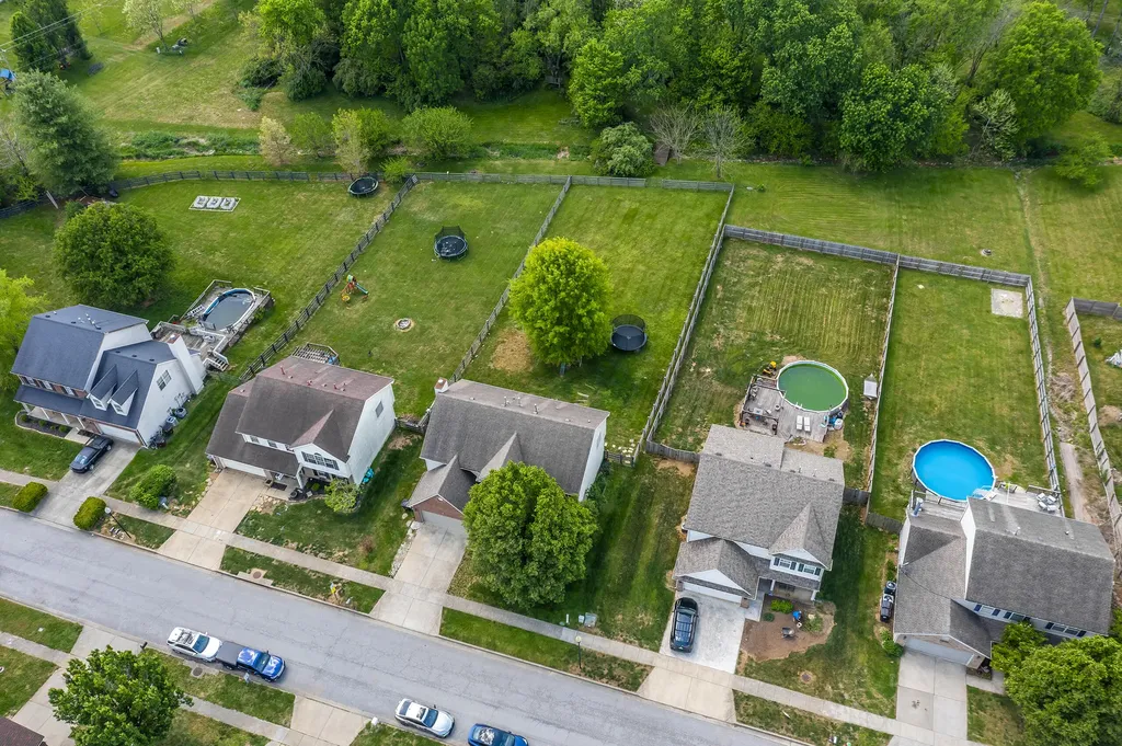 178 Old Post Road Paris KY 40361
