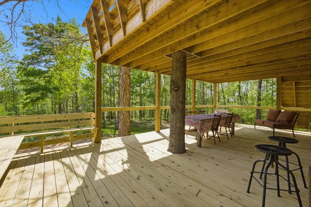 376 Shugars Hill Road Liberty KY 42539