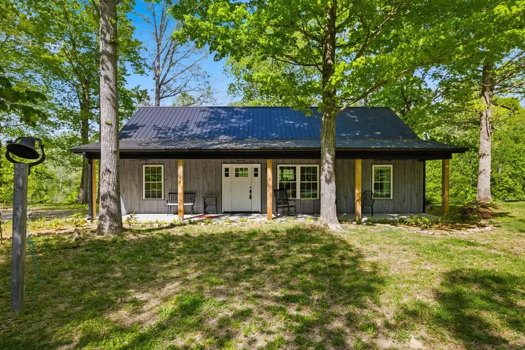 376 Shugars Hill Road Liberty KY 42539