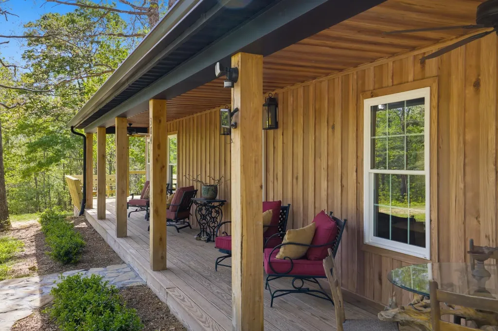 376 Shugars Hill Road Liberty KY 42539
