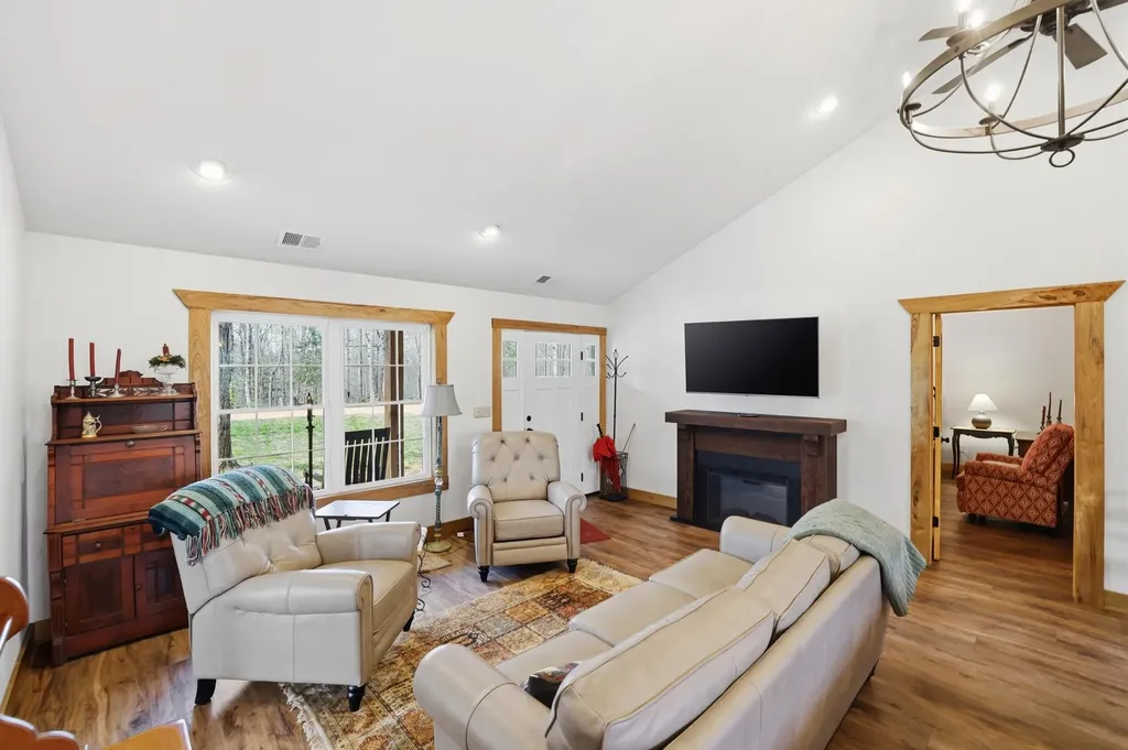 376 Shugars Hill Road Liberty KY 42539