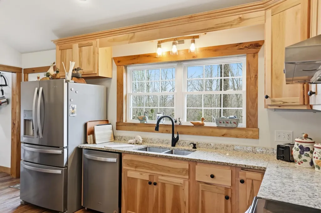 376 Shugars Hill Road Liberty KY 42539