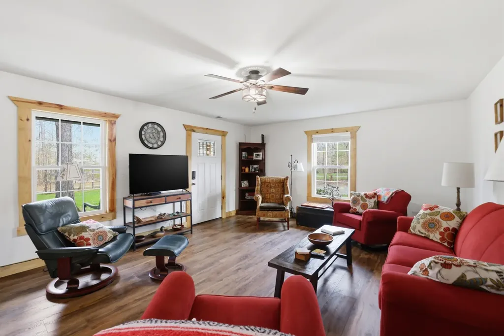 376 Shugars Hill Road Liberty KY 42539