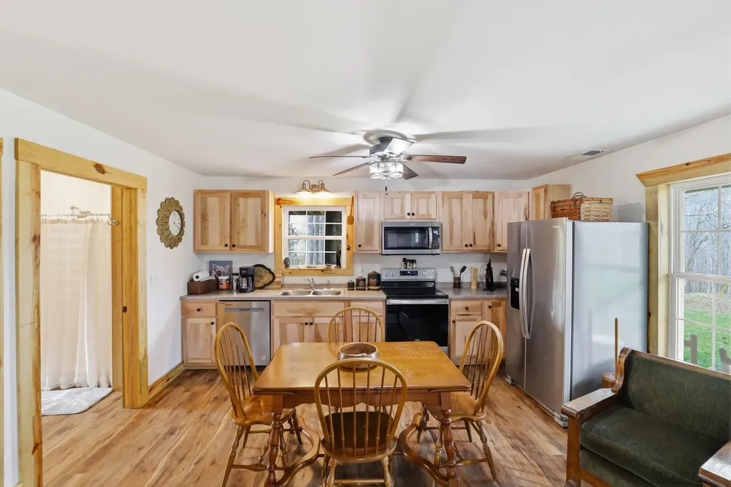 376 Shugars Hill Road Liberty KY 42539