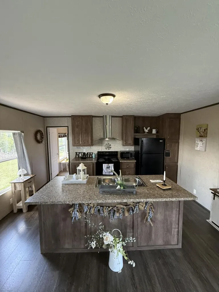 8680 Highway 196 Nancy KY 42544