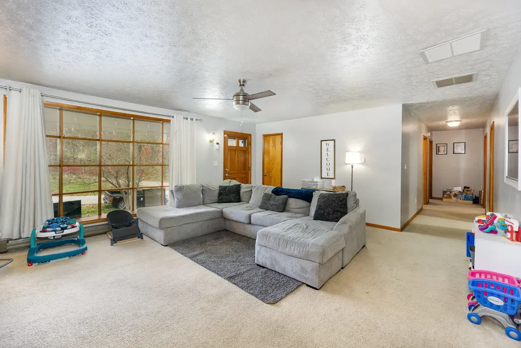 15 Oakwood Court Carrolton KY 41008