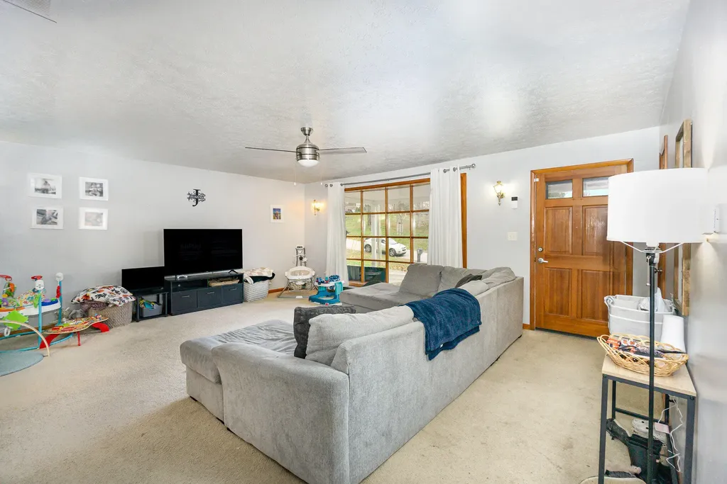 15 Oakwood Court Carrolton KY 41008