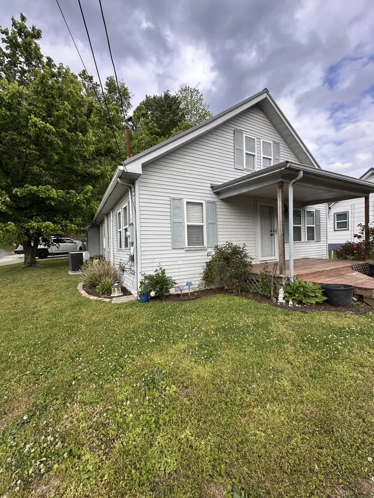 340 N Highland Avenue Prestonsburg KY 41653