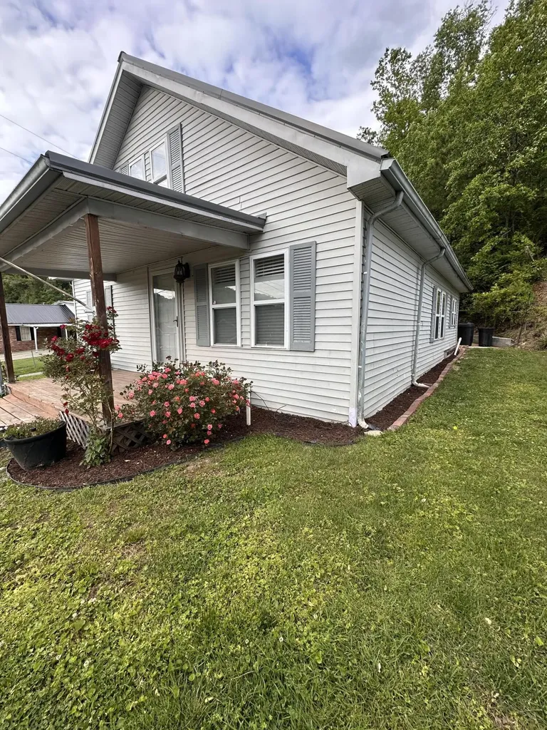 340 N Highland Avenue Prestonsburg KY 41653