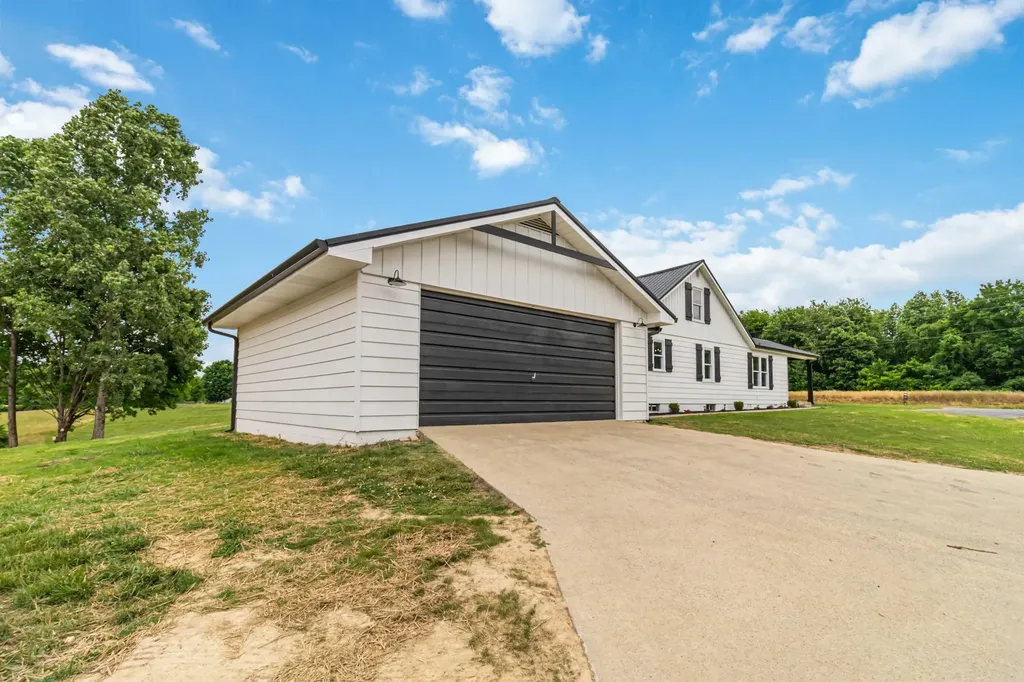 2913 Gentry Mill Road Russell Springs KY 42642