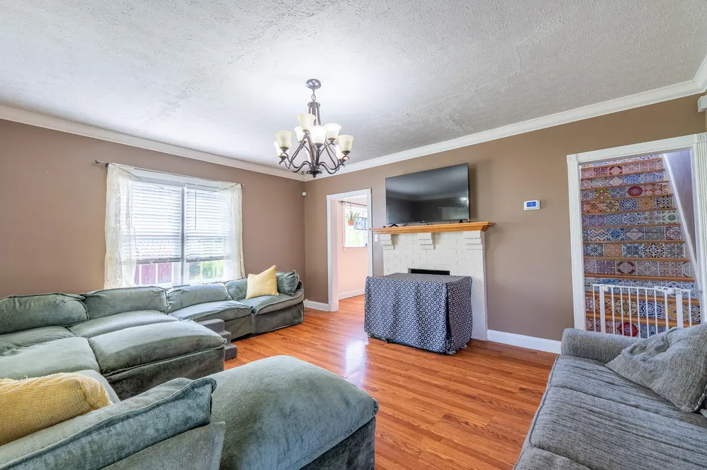 52 Wilson Loop Science Hill KY 42553