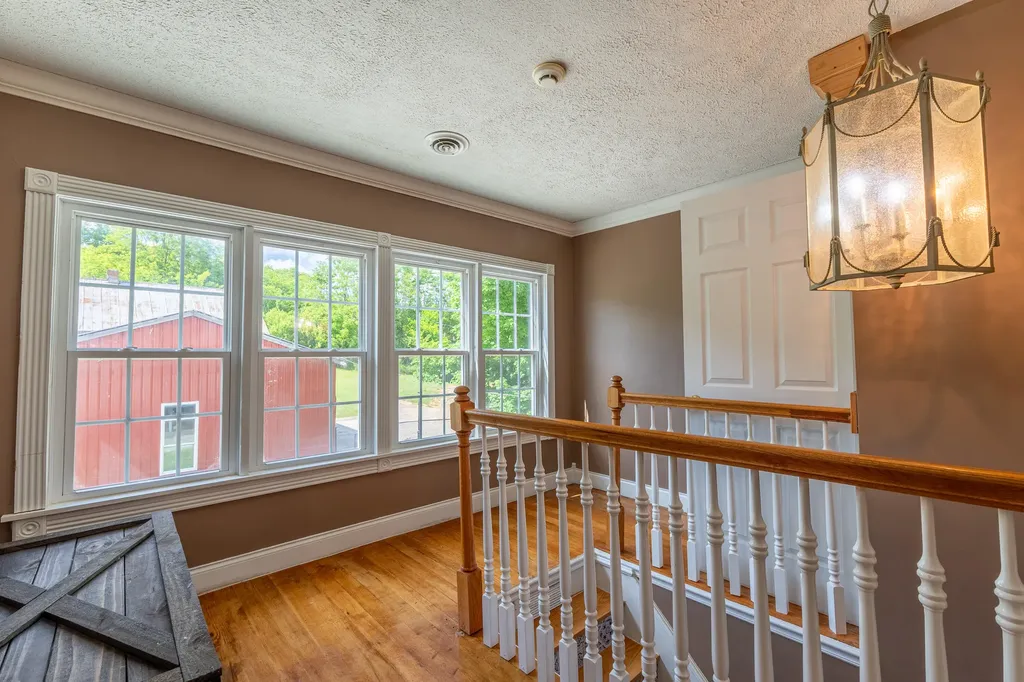 52 Wilson Loop Science Hill KY 42553