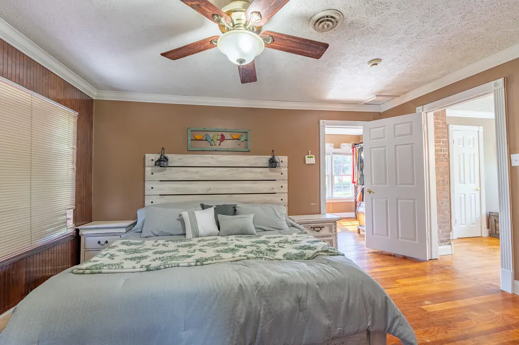 52 Wilson Loop Science Hill KY 42553