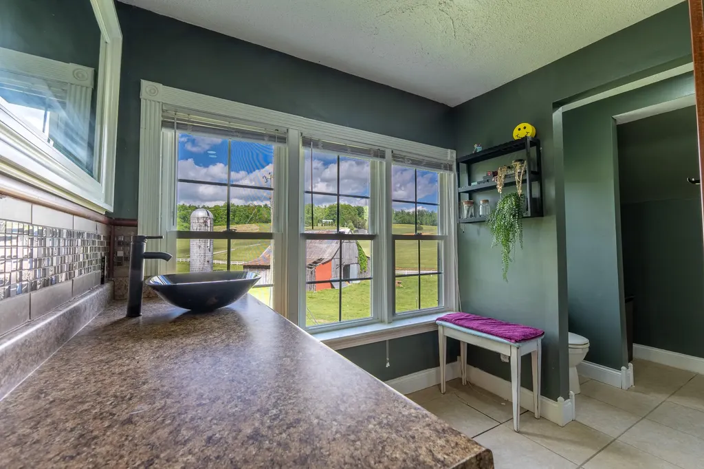 52 Wilson Loop Science Hill KY 42553