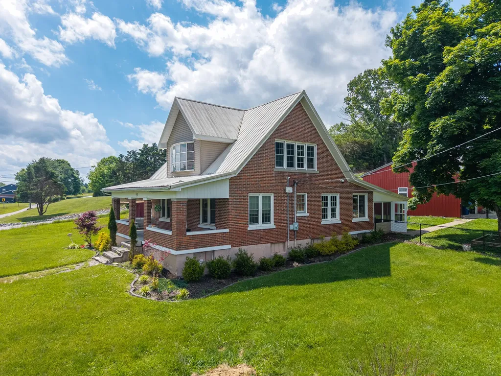 52 Wilson Loop Science Hill KY 42553