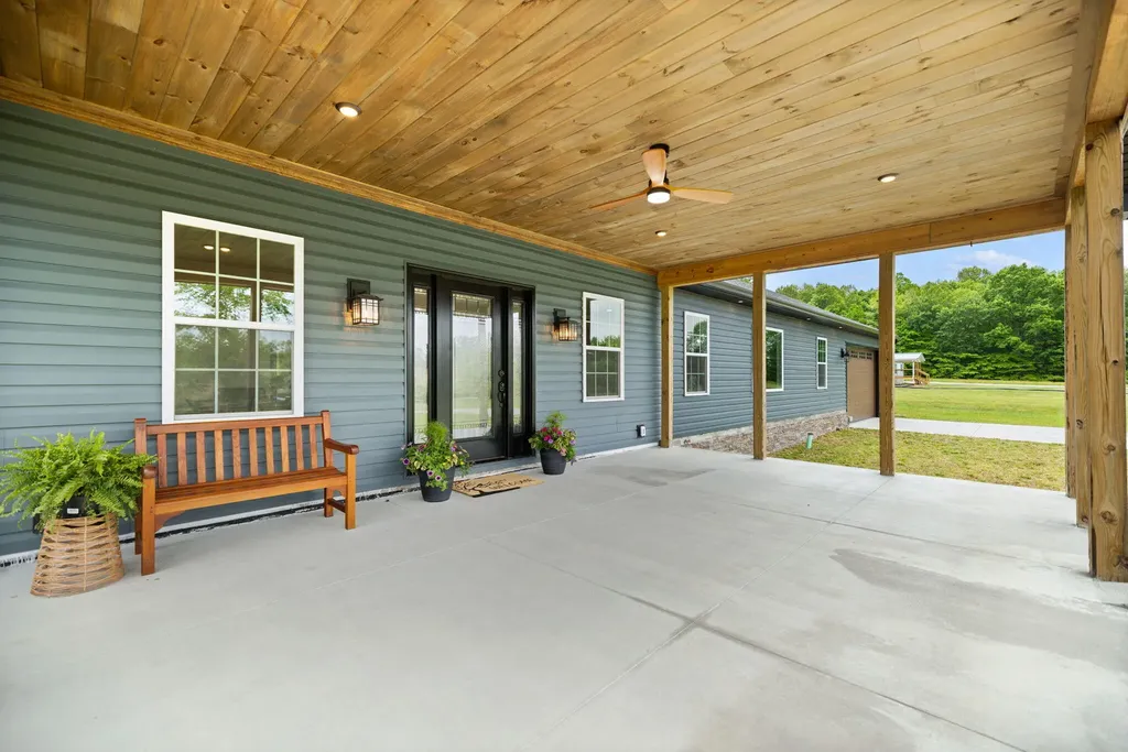 236 Whitaker Road Eubank KY 42567