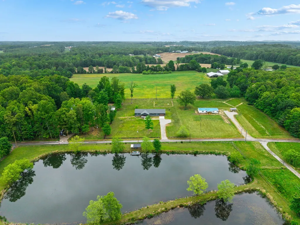 236 Whitaker Road Eubank KY 42567