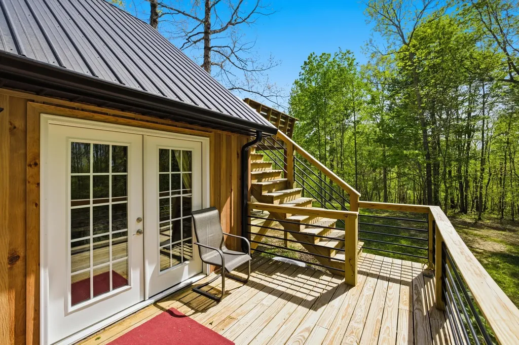 376 Shugars Hill Road Liberty KY 42539