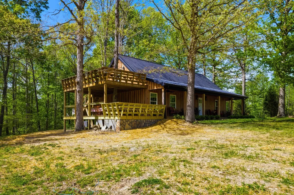 376 Shugars Hill Road Liberty KY 42539
