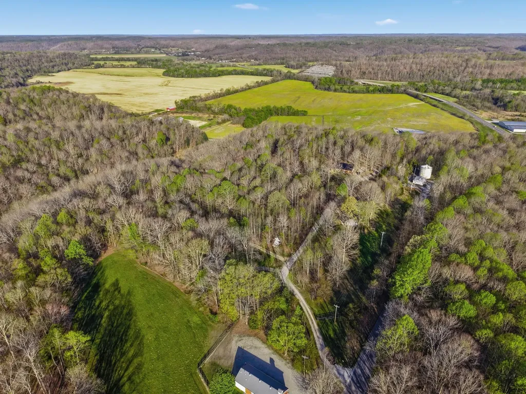 376 Shugars Hill Road Liberty KY 42539