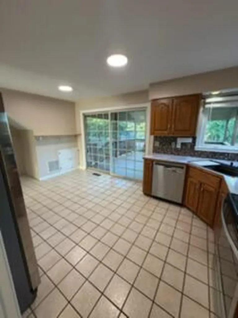 348 Colony Drive Versailles KY 40383