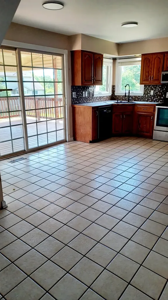 348 Colony Drive Versailles KY 40383