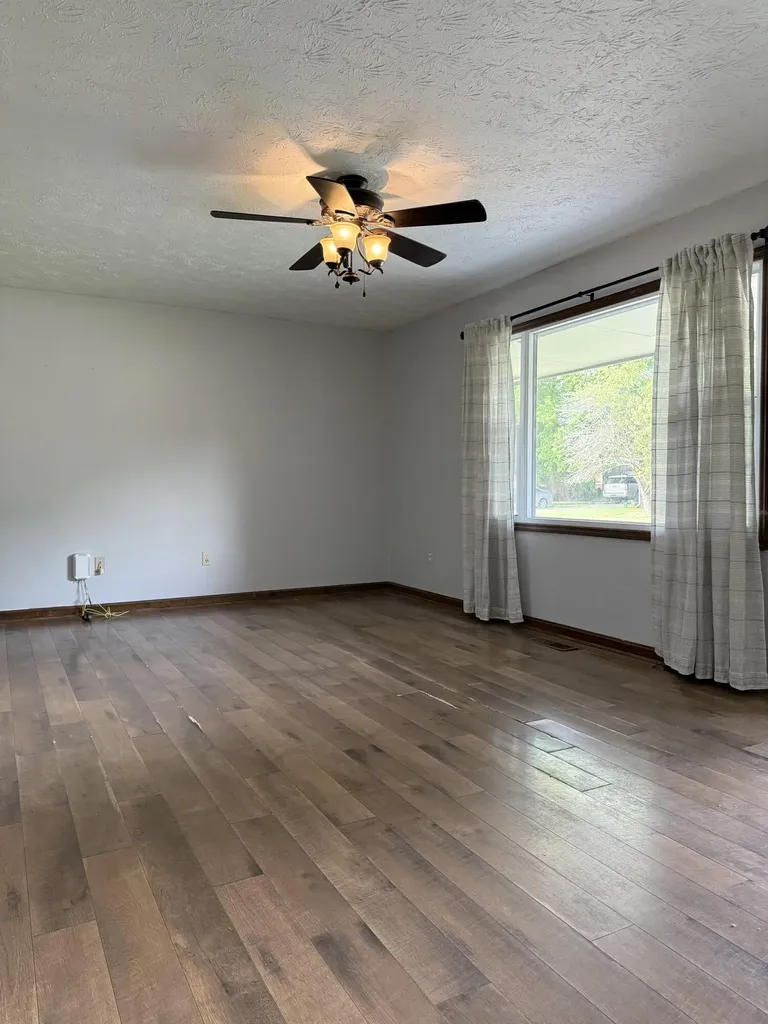 152 Roxanne Street Clearfield KY 40313