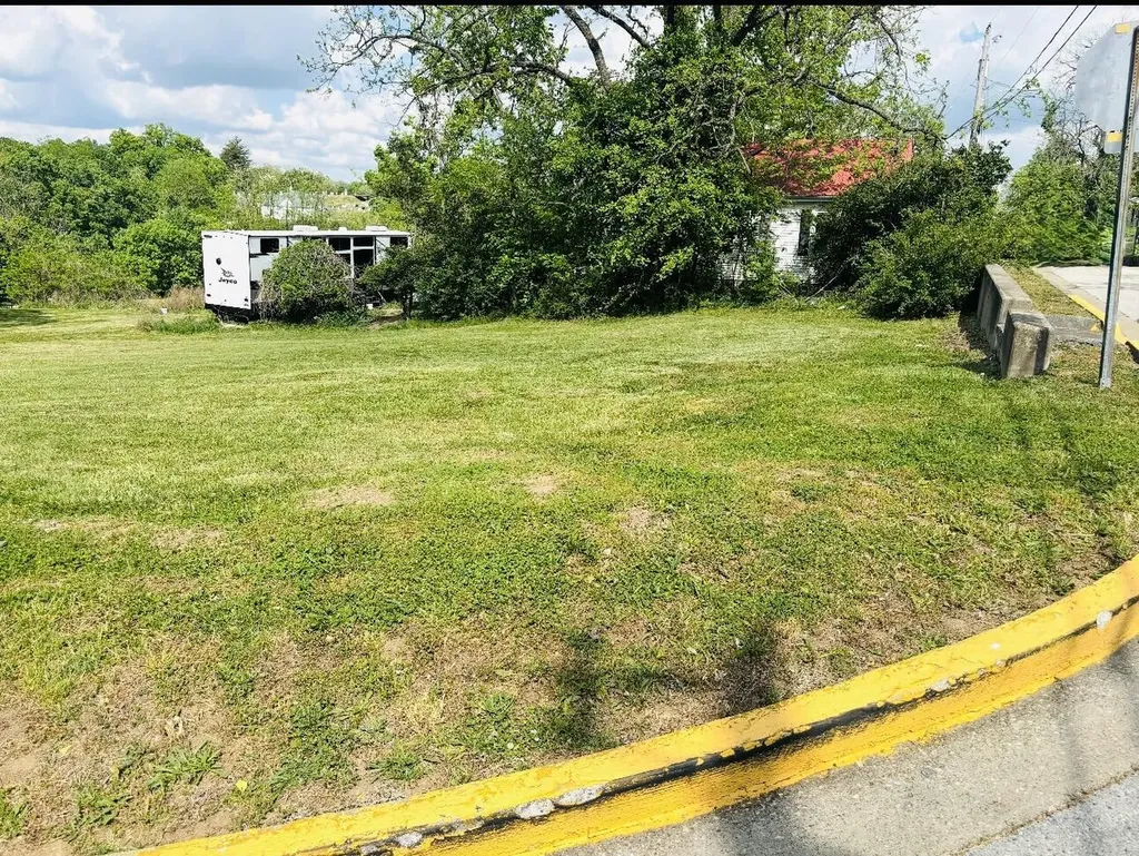 209 Fox Street Mt Sterling KY 40353
