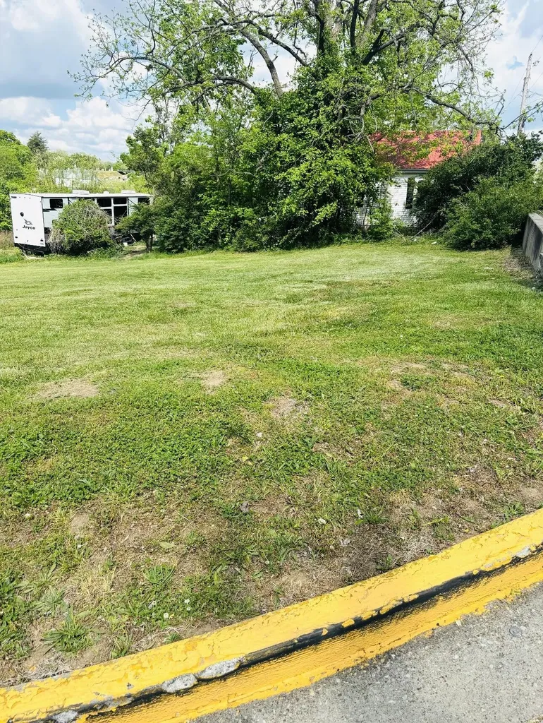 209 Fox Street Mt Sterling KY 40353