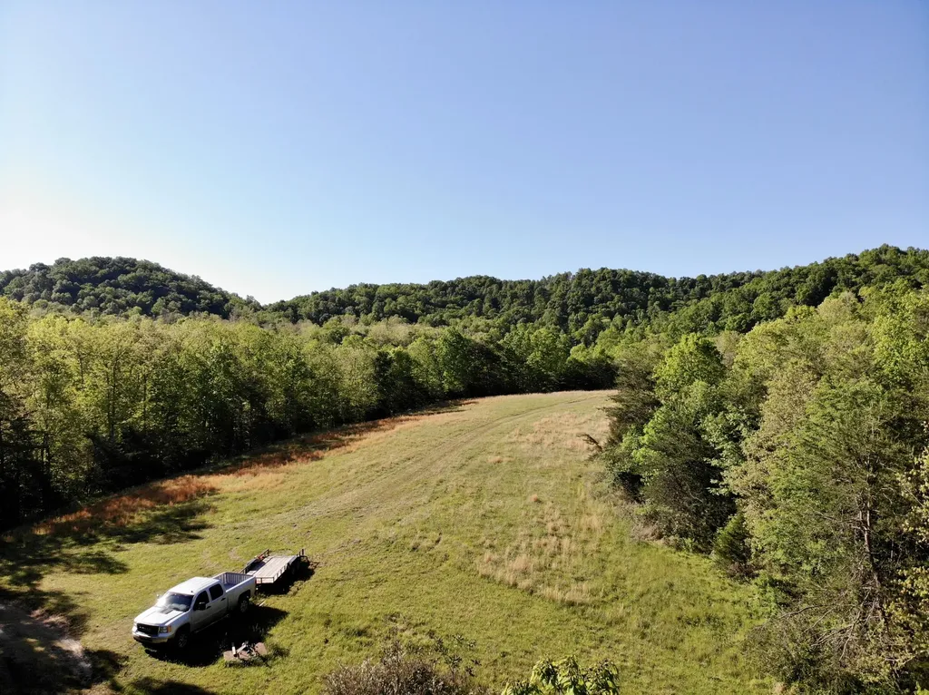 1170 E Doe Creek Road Liberty KY 42539